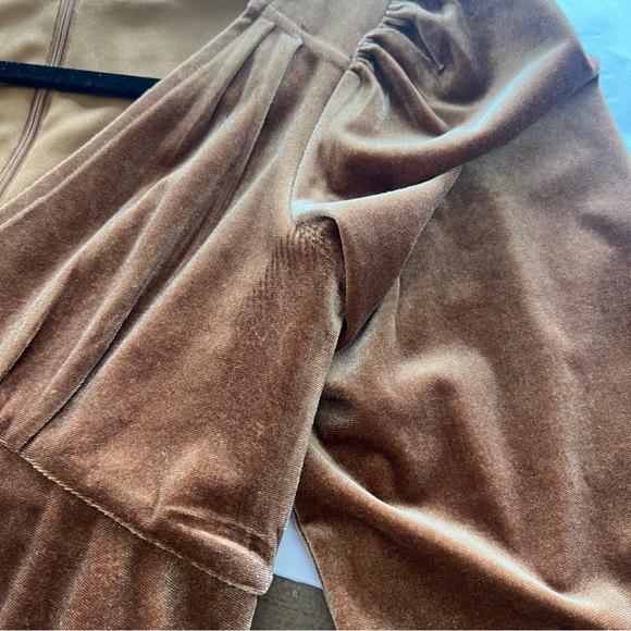 Baltic Born Erika Velvet Dress - Picture 10 of 11